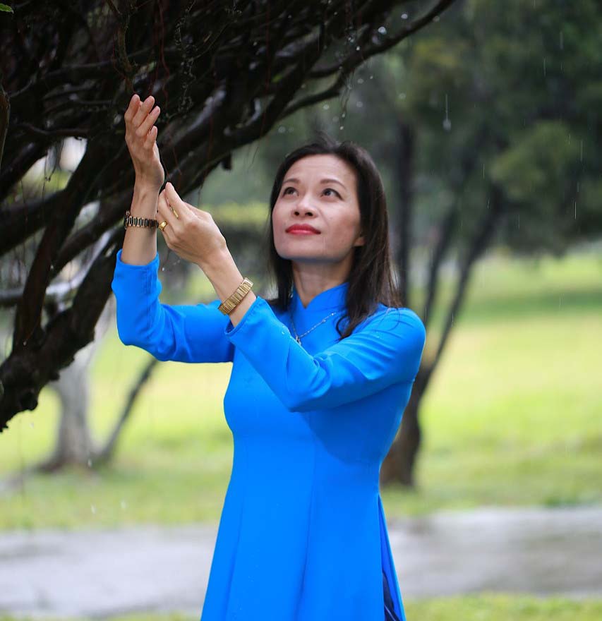 Cô nàng xa xứ trở về giành giải Tư Giọng ca Vàng Bolero Việt Nam