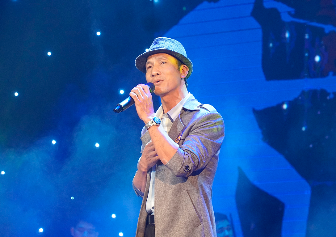 Anh thợ hớt tóc giật giải Tư Giọng ca Vàng Bolero Việt Nam