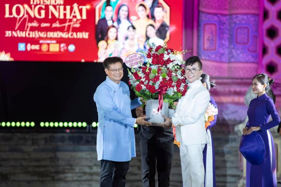 Khán giả nói gì về Live Show 35 năm chặng đường ca hát của Danh ca Long Nhật?