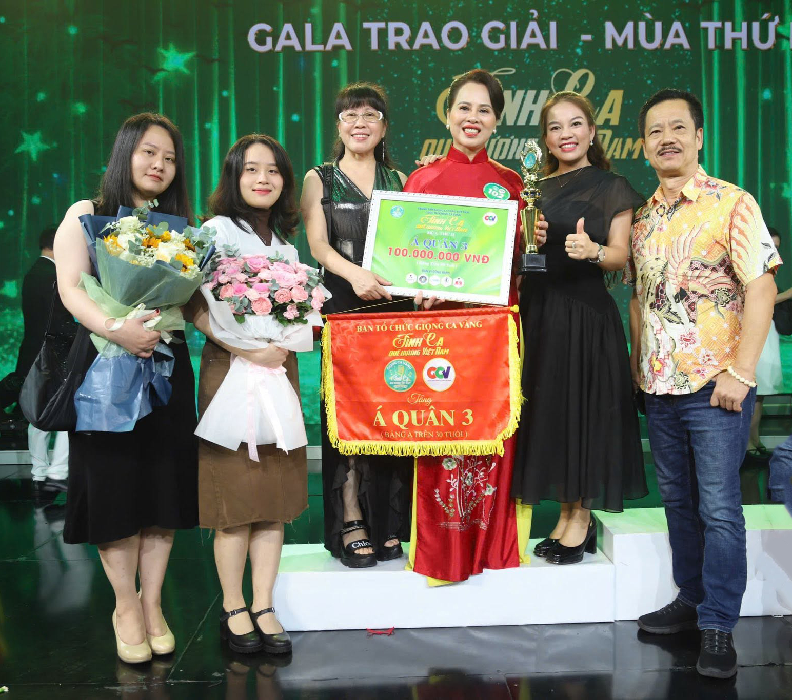 Á quân 3 Hoài Thu và hành trình để những giai điệu quê hương vượt qua khoảng cách địa lý