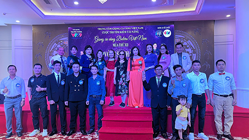 Lần đầu “đổ bộ” Khánh Hòa, Giọng Ca Vàng Bolero gây bất ngờ với dàn thí sinh nội lực