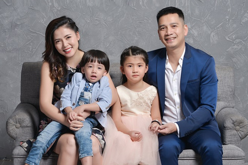 Ngọc Hiền viên mãn bên chồng và hai con