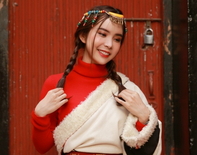 Hoa hậu Huỳnh Vy xinh đẹp, yêu kiều khi hóa thân thành cô gái Tây Tạng