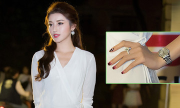 Á hậu Huyền My đeo đồng hồ lấp lánh gần nửa tỷ